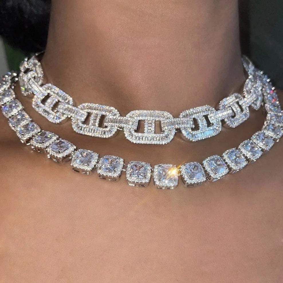 HIGH CLASS SQUARE DIAMOND NECKLACE