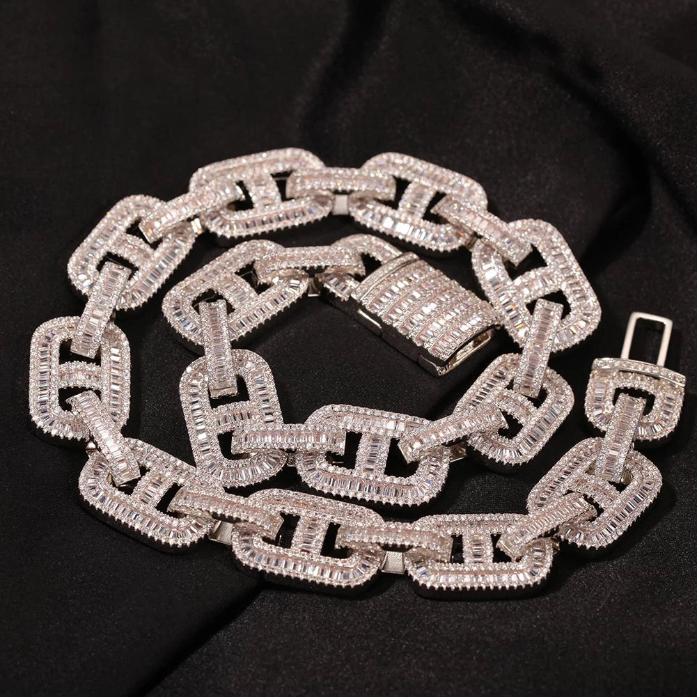 COFFEE BEAN BAGUETTE NECKLACE