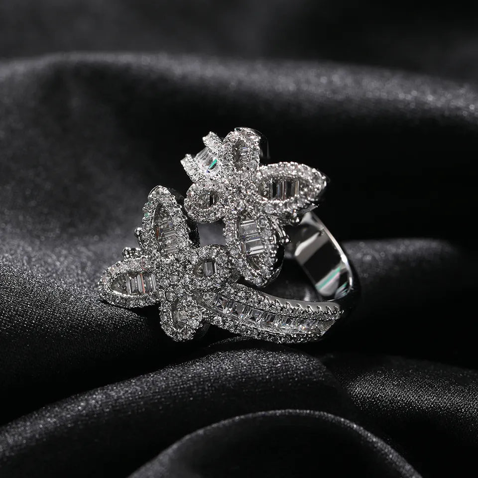 BUTTERFLY BAGUETTE RING