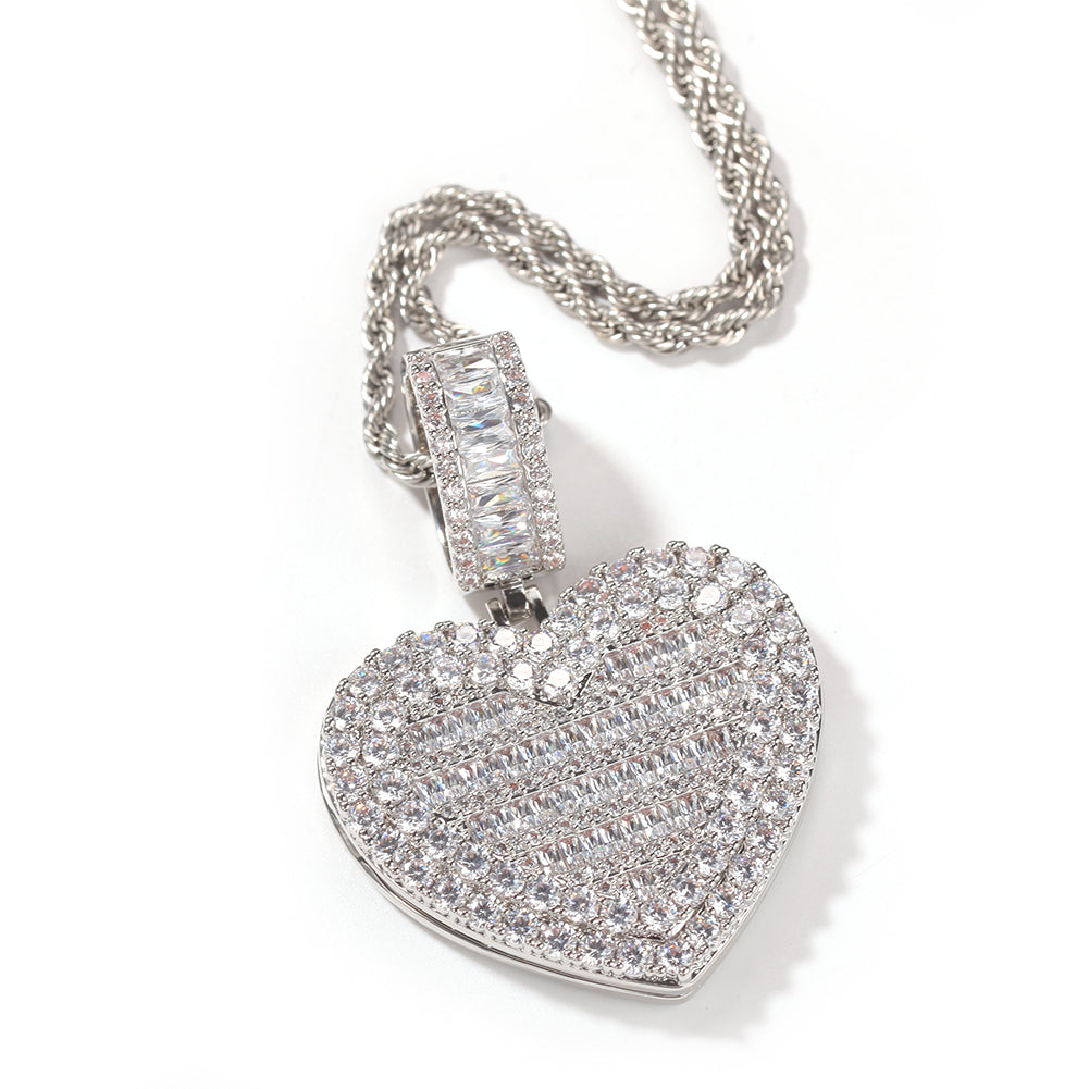 PERSONALIZED HEART-SHAPED LOCKET NECKLACE