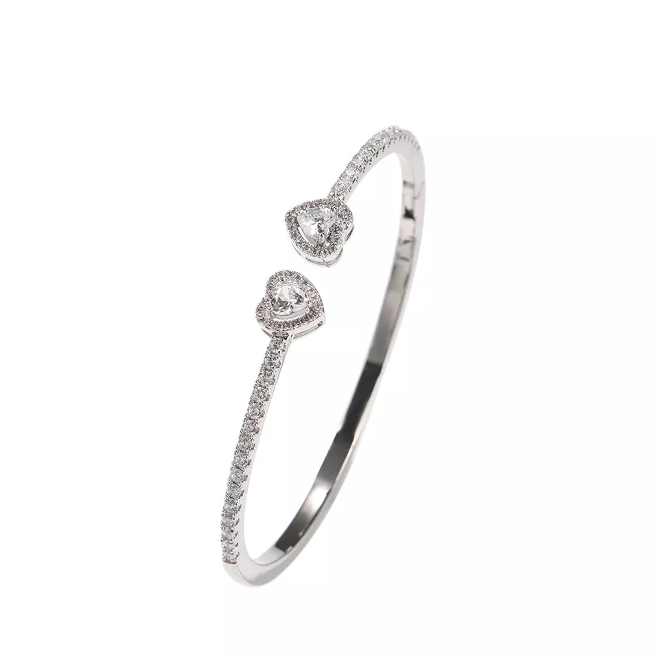 MICRO HEART BANGLE