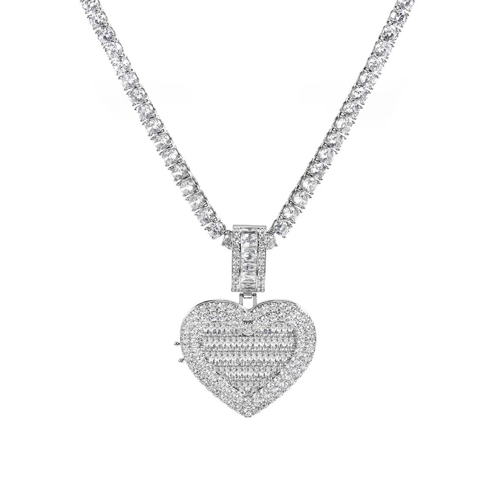 PERSONALIZED HEART-SHAPED LOCKET NECKLACE