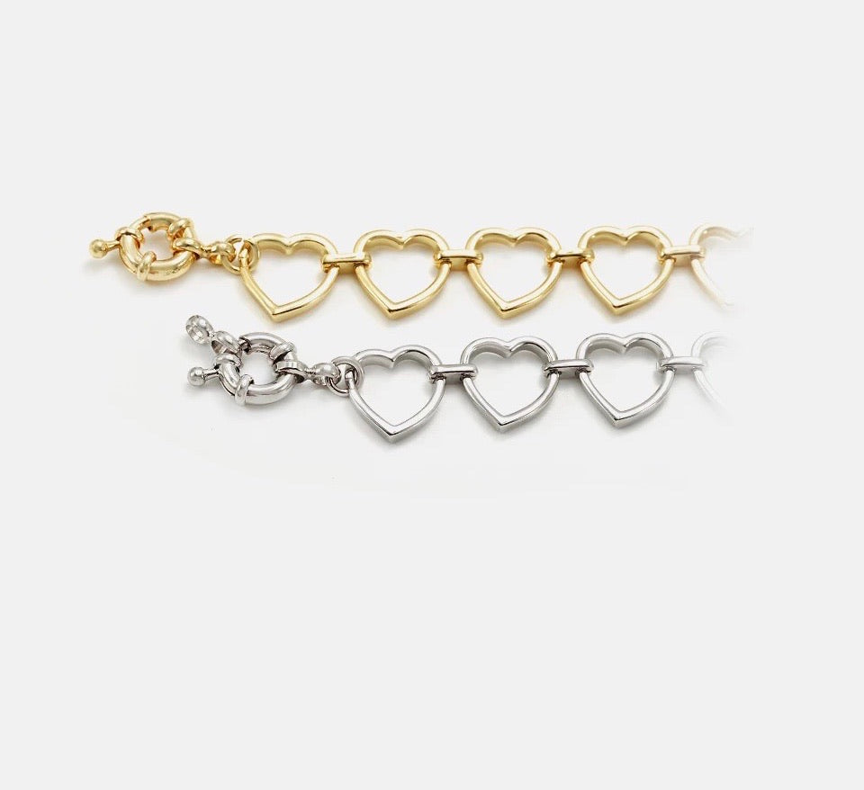 "QUEEN OF HEARTS"  NECKLACE