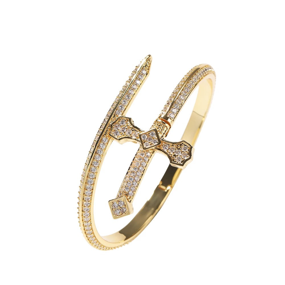 CROSS BANGLE